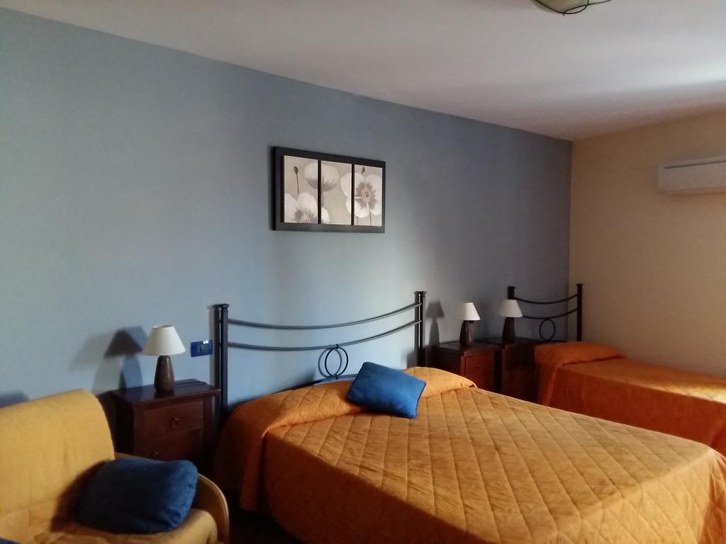 Bed and Breakfast Domus Lilio Petralia Sottana Esterno foto